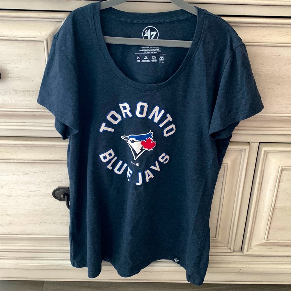 Toronto Blue Jays women’s scoop neck medium tshirt worn once!